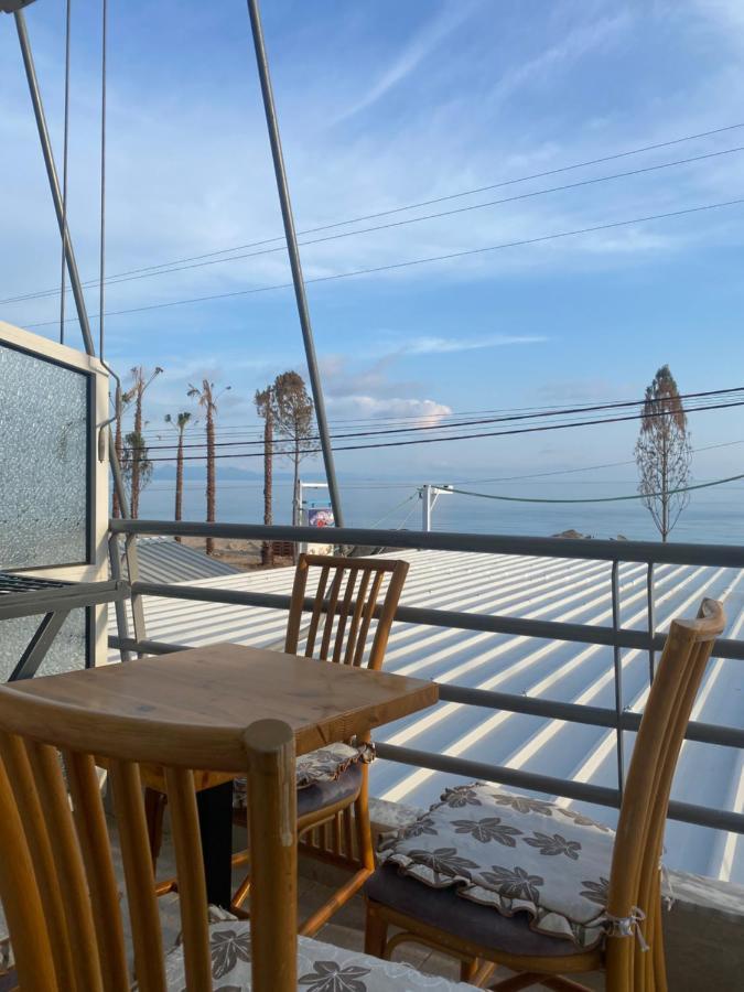 Wave N' Sea Apartments Himarë Exterior foto